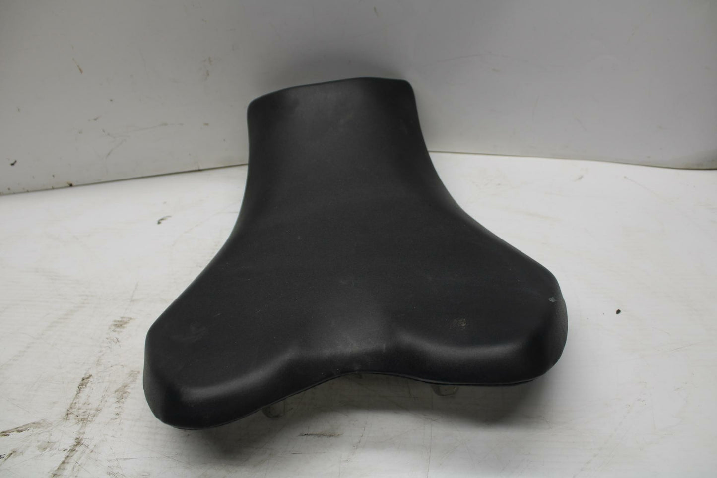 09-11 SUZUKI GSXR1000 FRONT DRIVERS SEAT PAD SADDLE PILLION 45100-47H10-6BY BB28