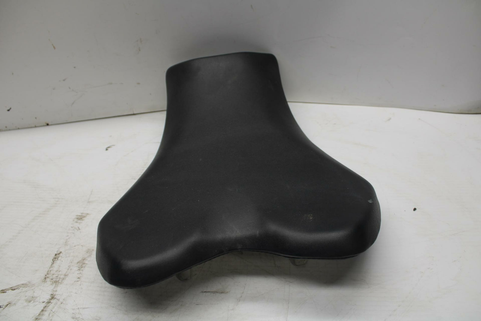 09-11 SUZUKI GSXR1000 FRONT DRIVERS SEAT PAD SADDLE PILLION 45100-47H10-6BY BB28