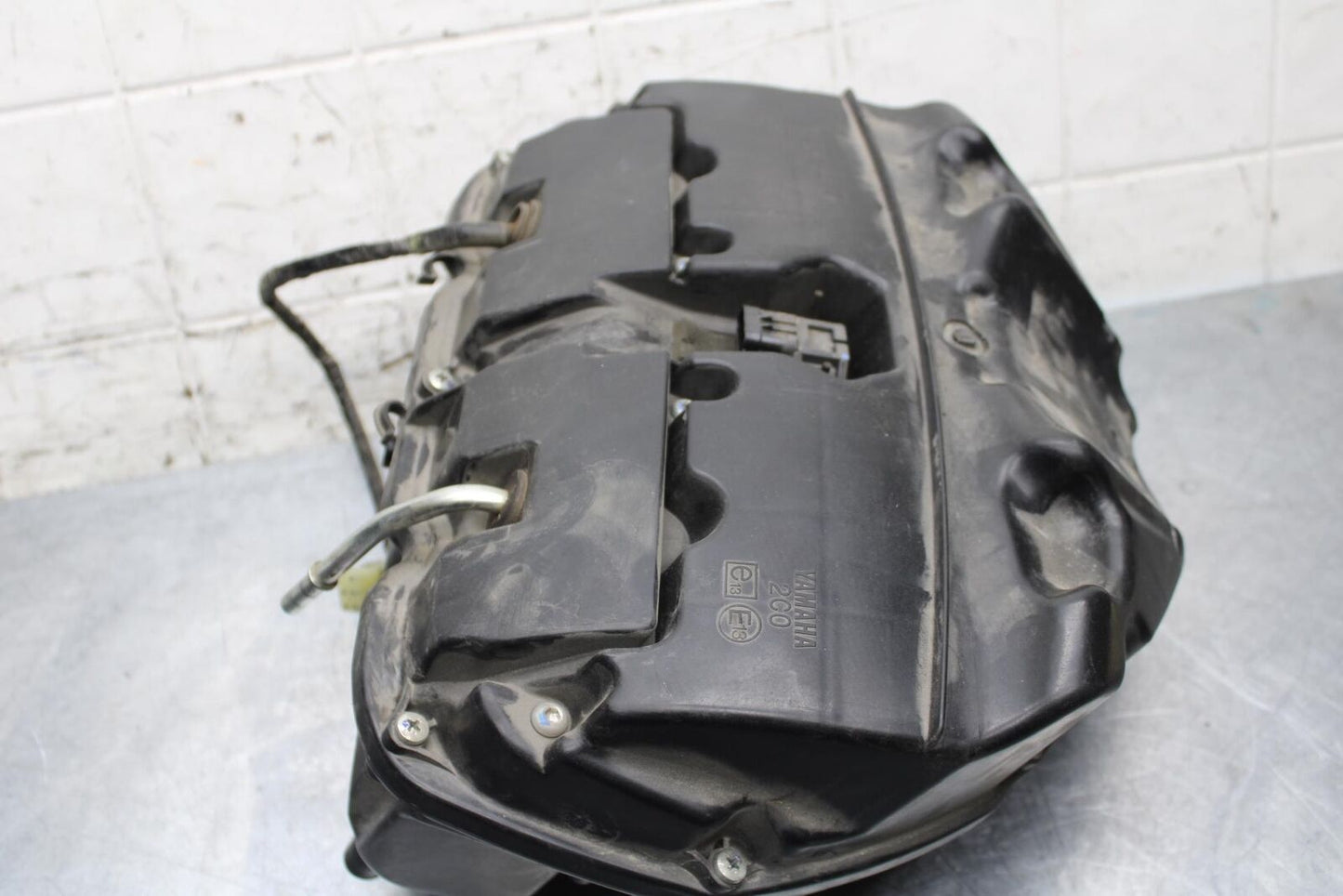 2006 Yamaha YZF R6 AIRBOX AIR INTAKE FILTER 2C0-14411-00-00 2C0-14421-00-00 BB56