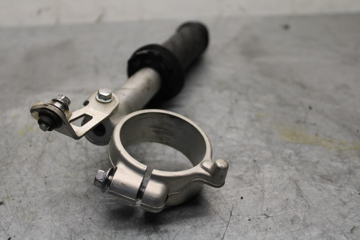 2006 Suzuki GSXR600 LEFT CLIP ON HANDLEBAR BB447