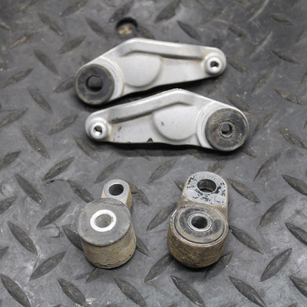 04-05 YAMAHA YZF R1 SUPPORT MOUNTING BRACKET MOUNT SET BB225
