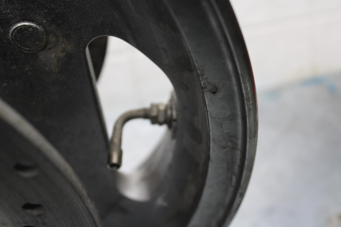 2005 Kawasaki Vulcan 1600 VN1600D FRONT WHEEL AND LEFT RIGHT RORORS BB556