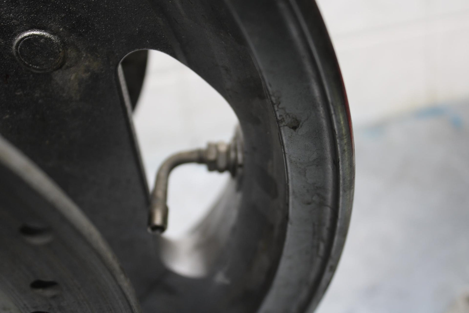 2005 Kawasaki Vulcan 1600 VN1600D FRONT WHEEL AND LEFT RIGHT RORORS BB556