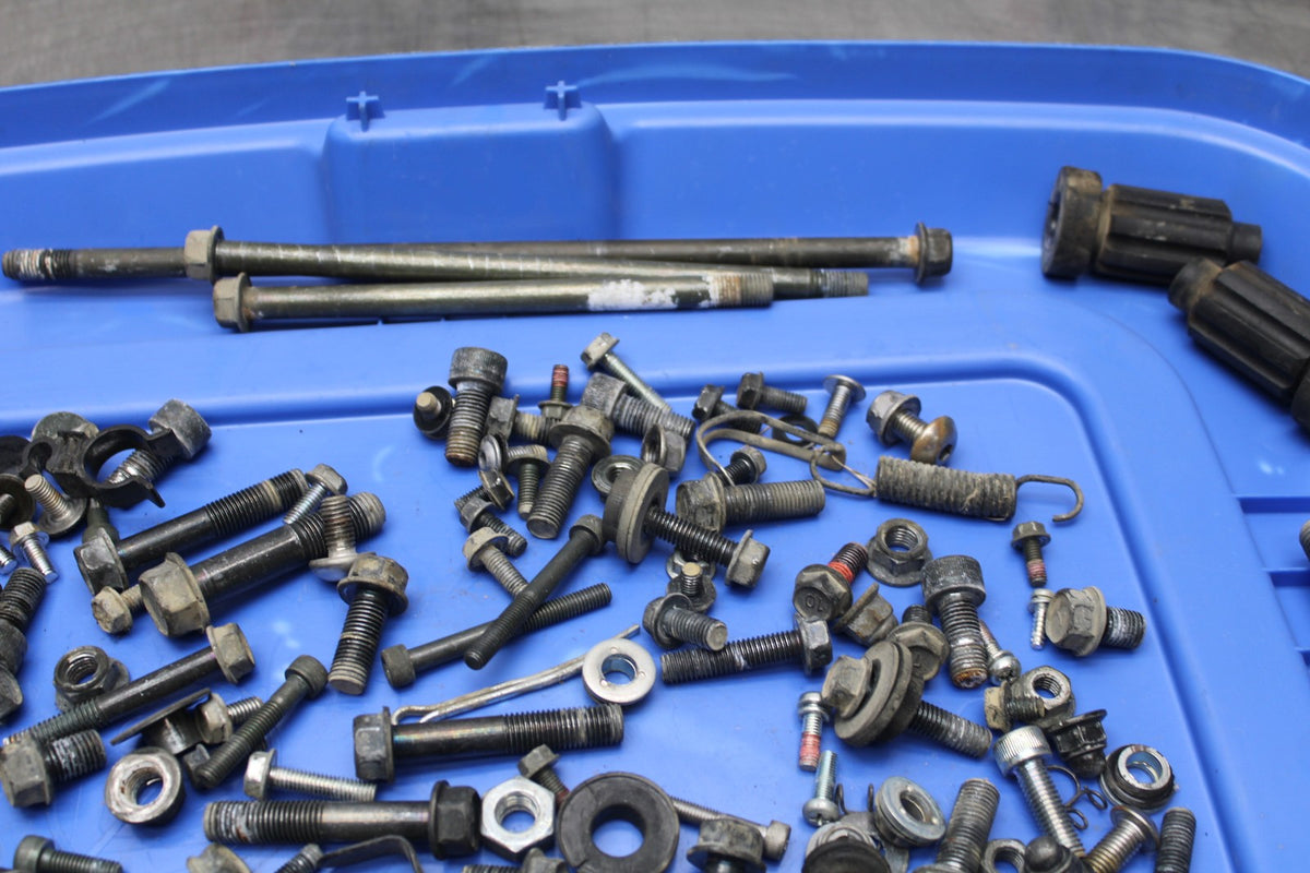 07-25 KAWASAKI VULCAN 900 VN900D CLASSIC LT MOUNTING BOLTS HARDWARE BB842