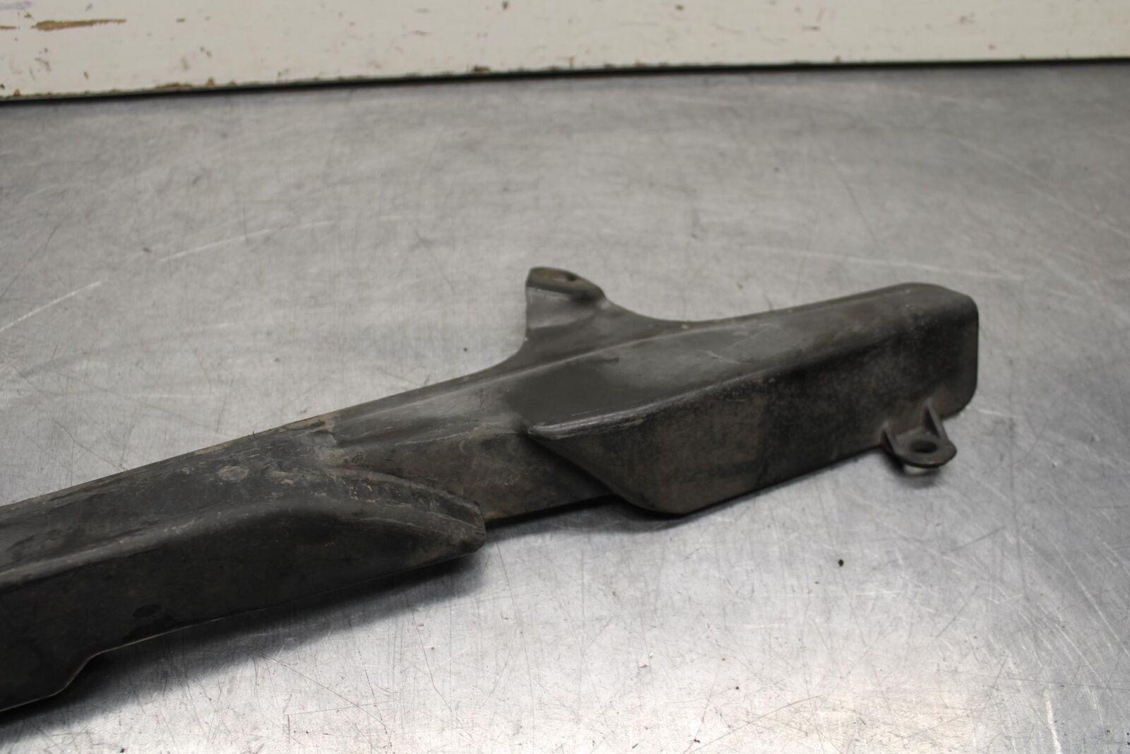 05-06 HONDA CBR600RR REAR BACK DRIVE CHAIN GUARD COVER SHIELD  BB624
