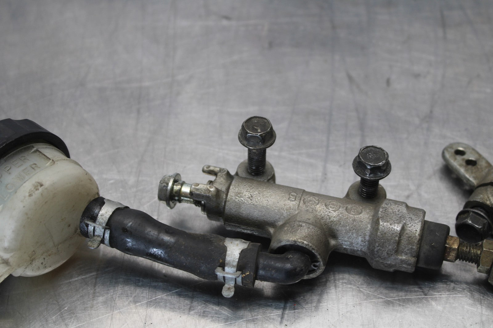 03-08 KAWASAKI VULCAN 1600 REAR BACK BRAKE MASTER CYLINDER W RESERVOIR BB196