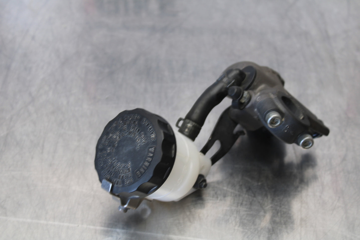 21 KAWASAKI NINJA ZX6R FRONT BRAKE MASTER CYLINDER BB647