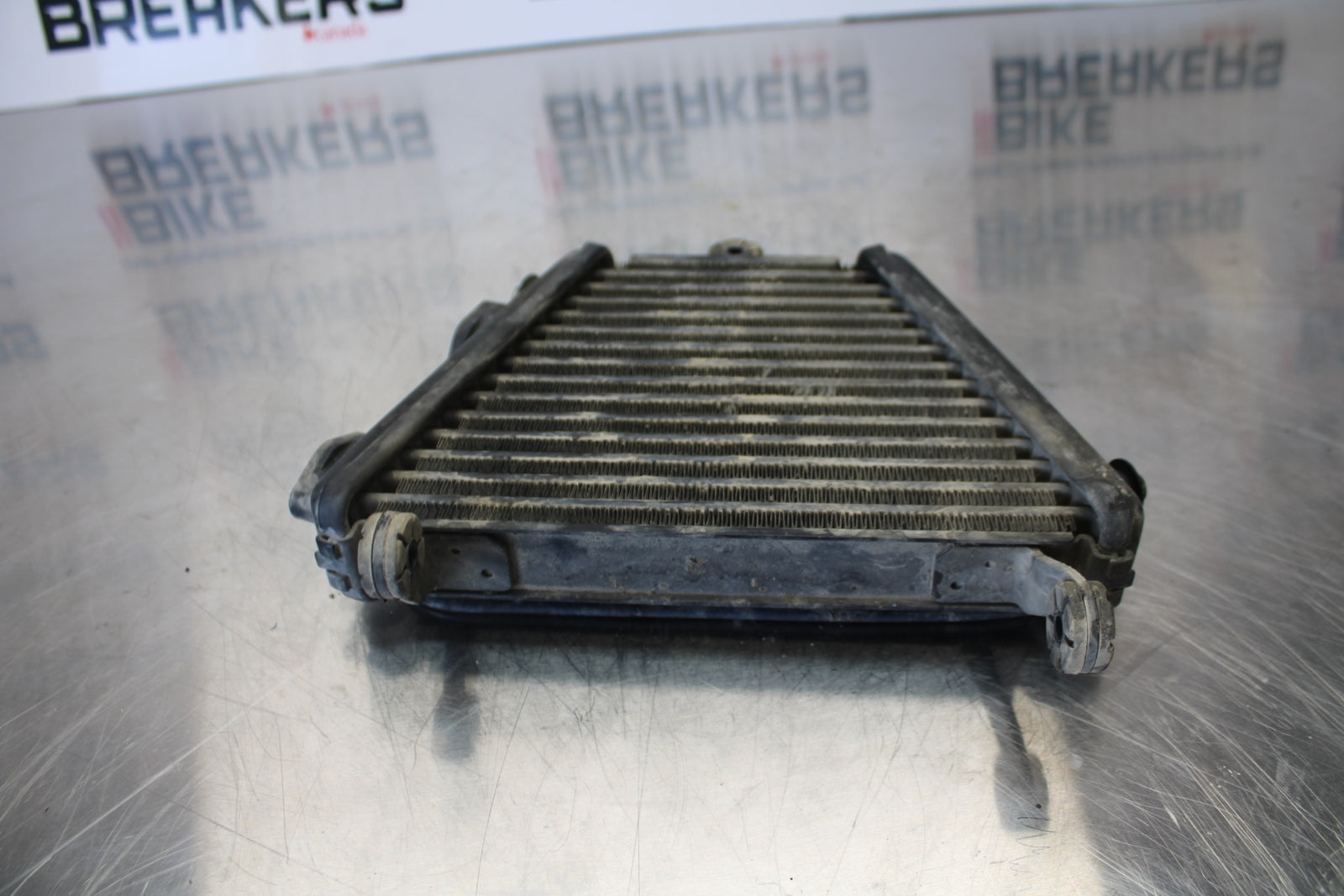 11 SUZUKI GSXR1000 ENGINE MOTOR OIL COOLER  BB142