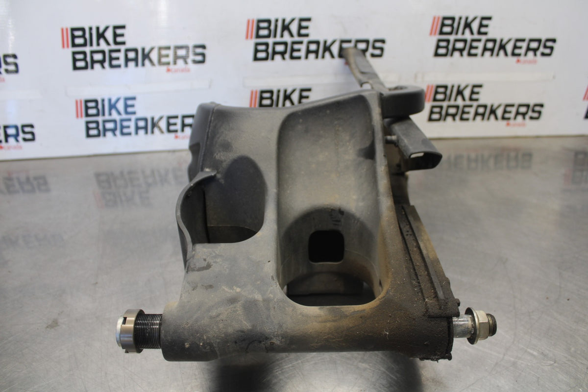 07-08 KAWASAKI NINJA ZX6R REAR SWINGARM BACK SUSPENSION SWING ARM BB937