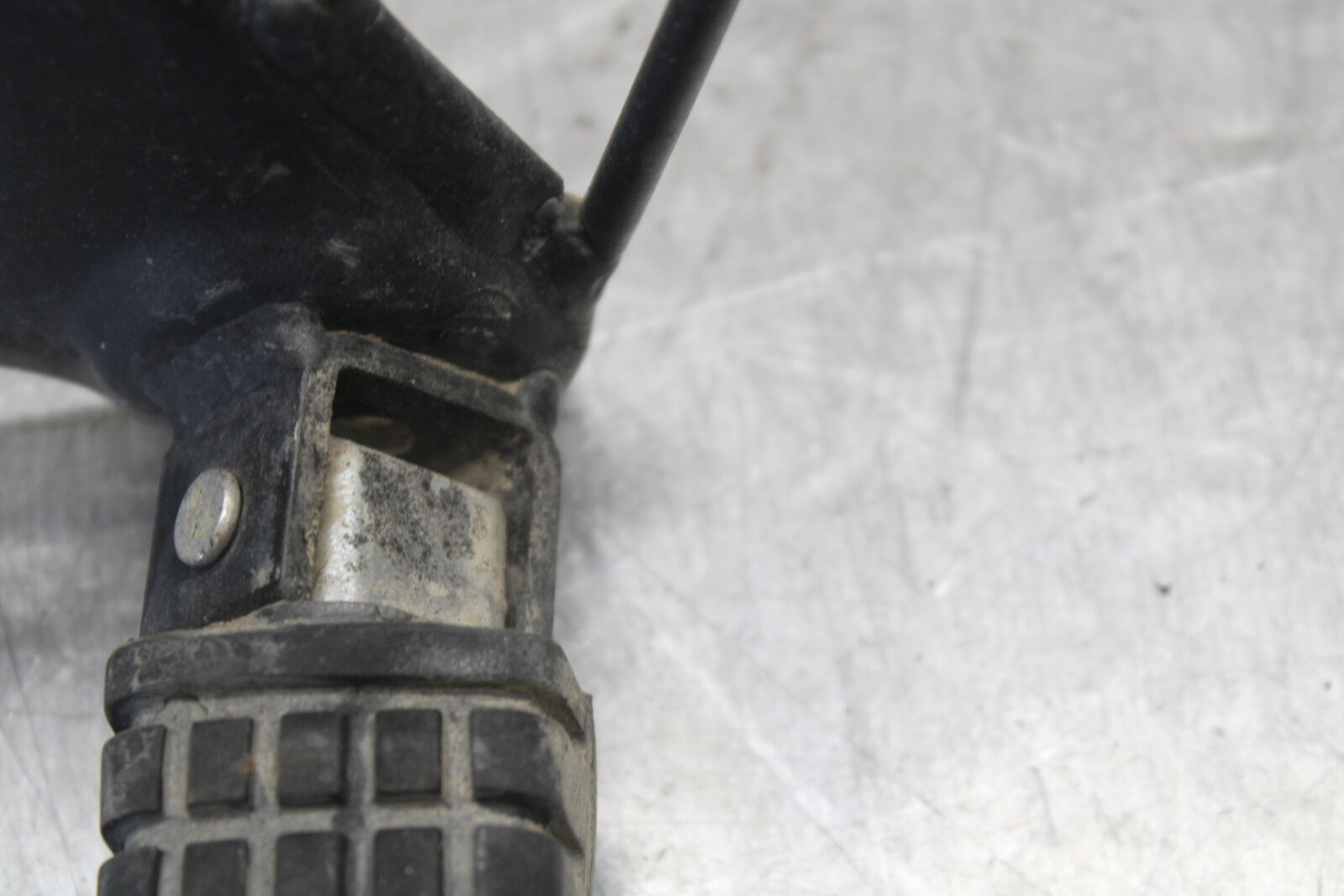 08-18 KAWASAKI KLR650 LEFT REAR BACK PASSENGER PEG BB707