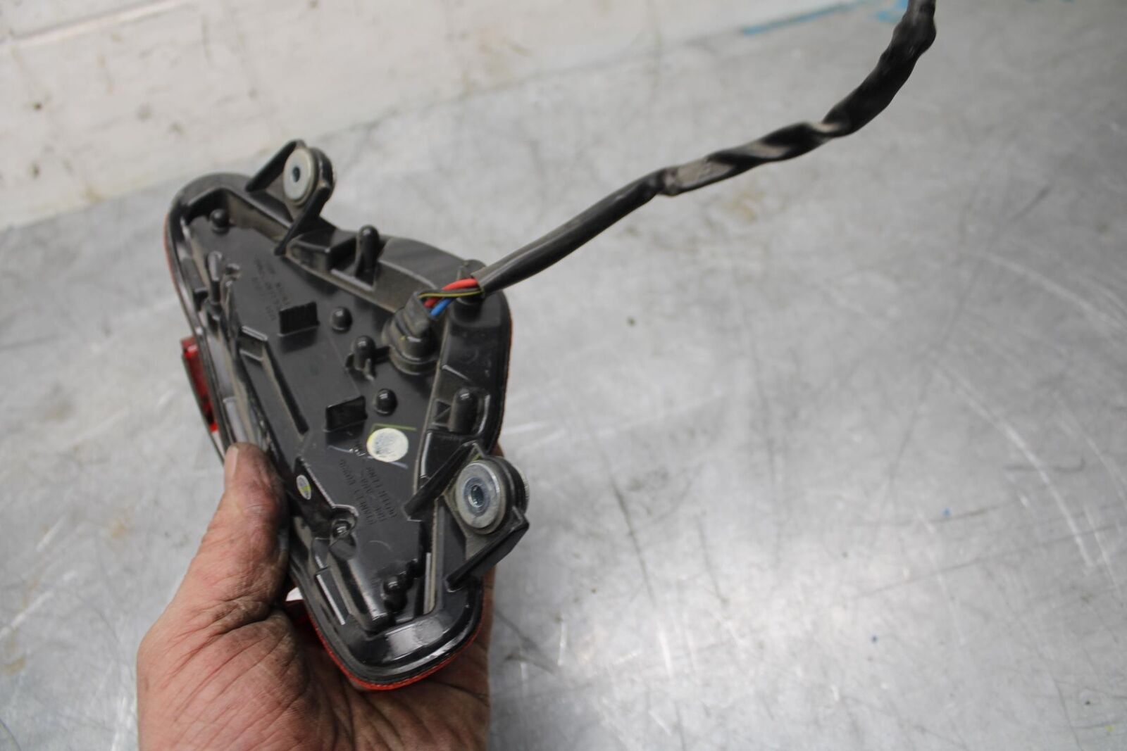 12-17 KAWASAKI NINJA 650 REAR TAIL TAILLIGHT BACK BRAKE LIGHT 23025-0307 BB470