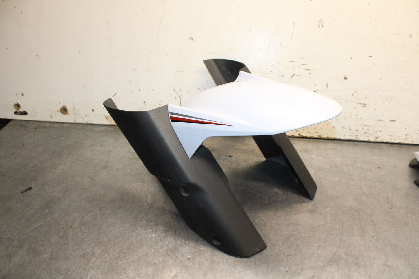 12-13 KAWASAKI Z1000 FRONT WHEEL FENDER COWL FAIRING BB743