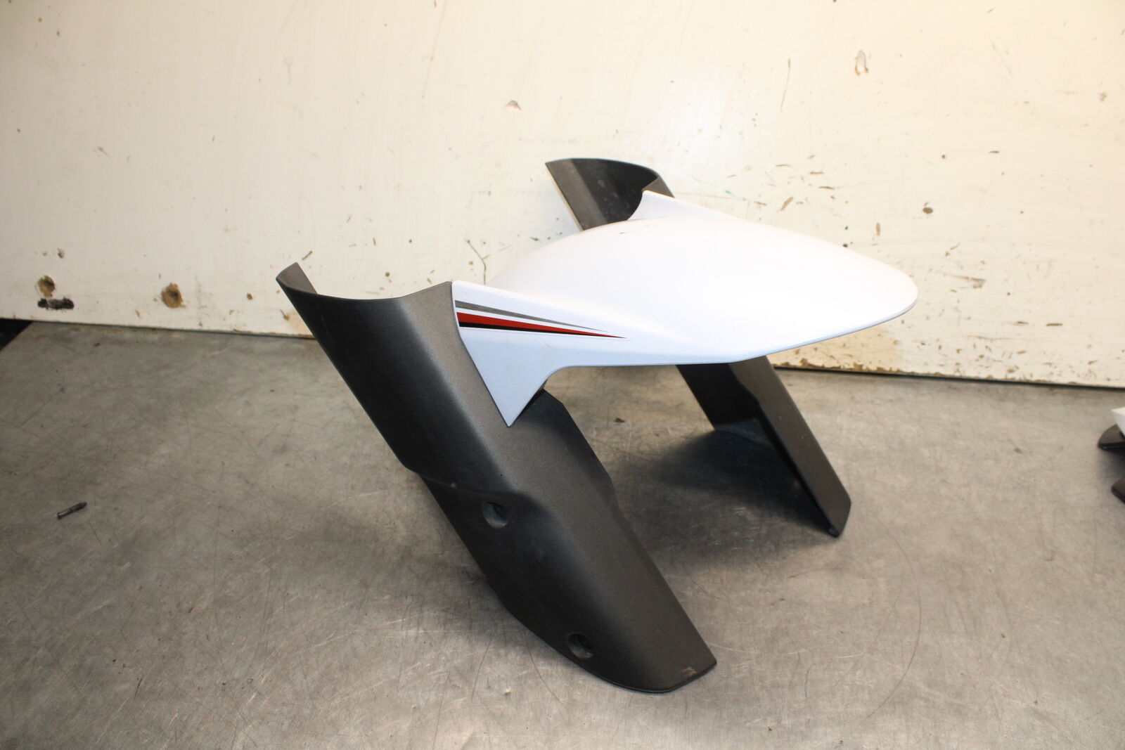 12-13 KAWASAKI Z1000 FRONT WHEEL FENDER COWL FAIRING BB743