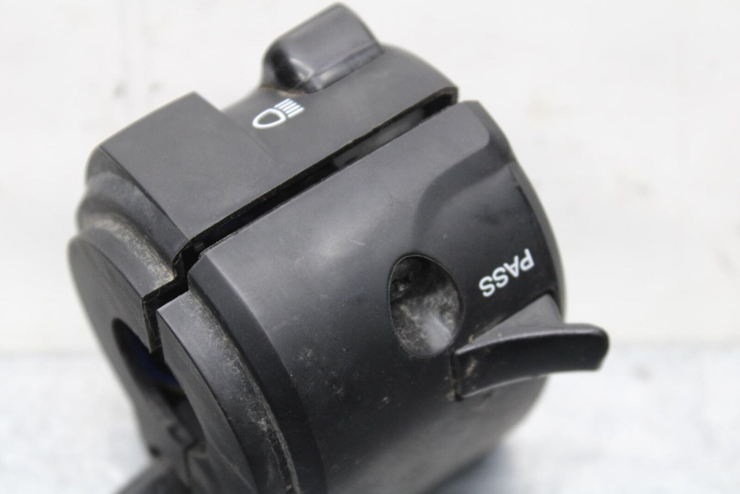 19-22 KAWASAKI Z400 LEFT CLIP ON HANDLE HORN SIGNALS SWITCH  BB586