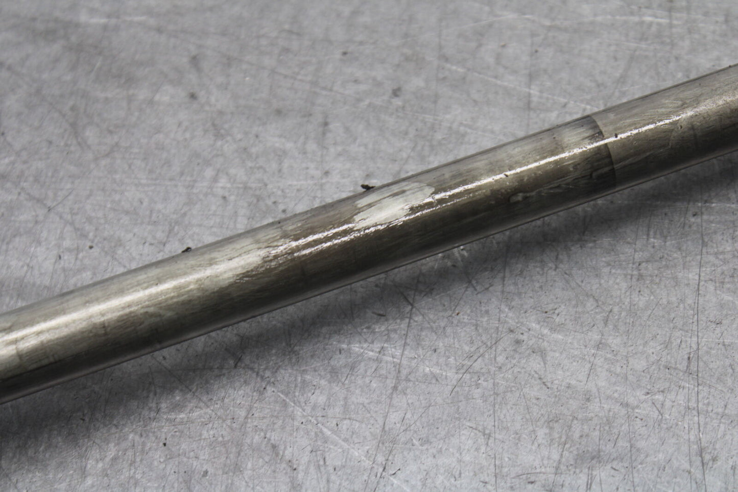 05-09 SUZUKI BOULEVARD C90 REAR AXLE BACK WHEEL RIM PIVOT BOLT AXEL BB692