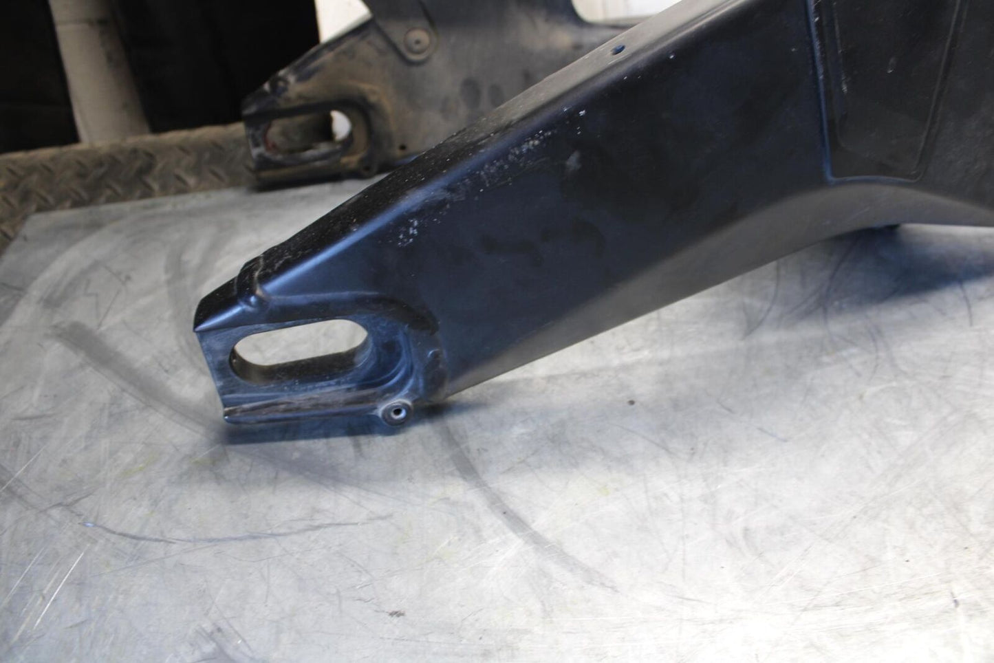 2009 Yamaha YZF R6 REAR SWINGARM BACK SUSPENSION SWING ARM 13S-22110-00-00 BB532