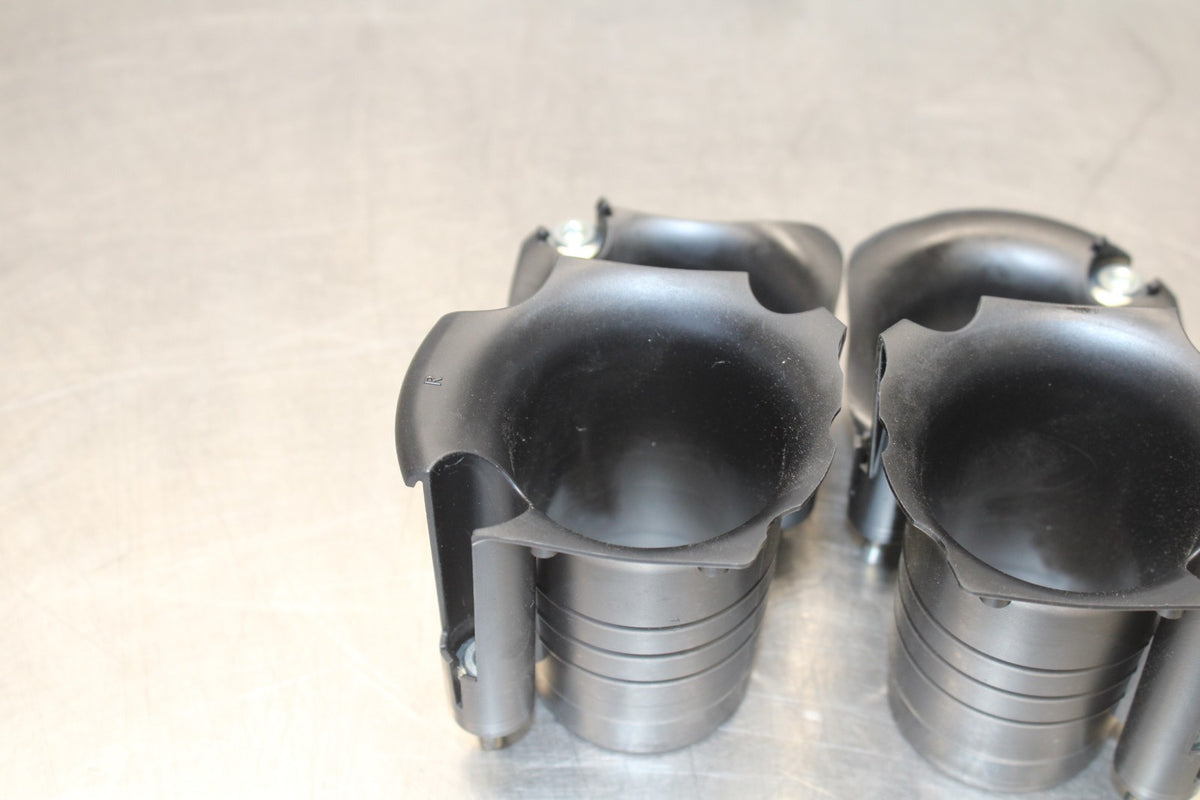 18 SUZUKI GSXR750 AIRBOX INTAKE VELOCITY STACKS BB891