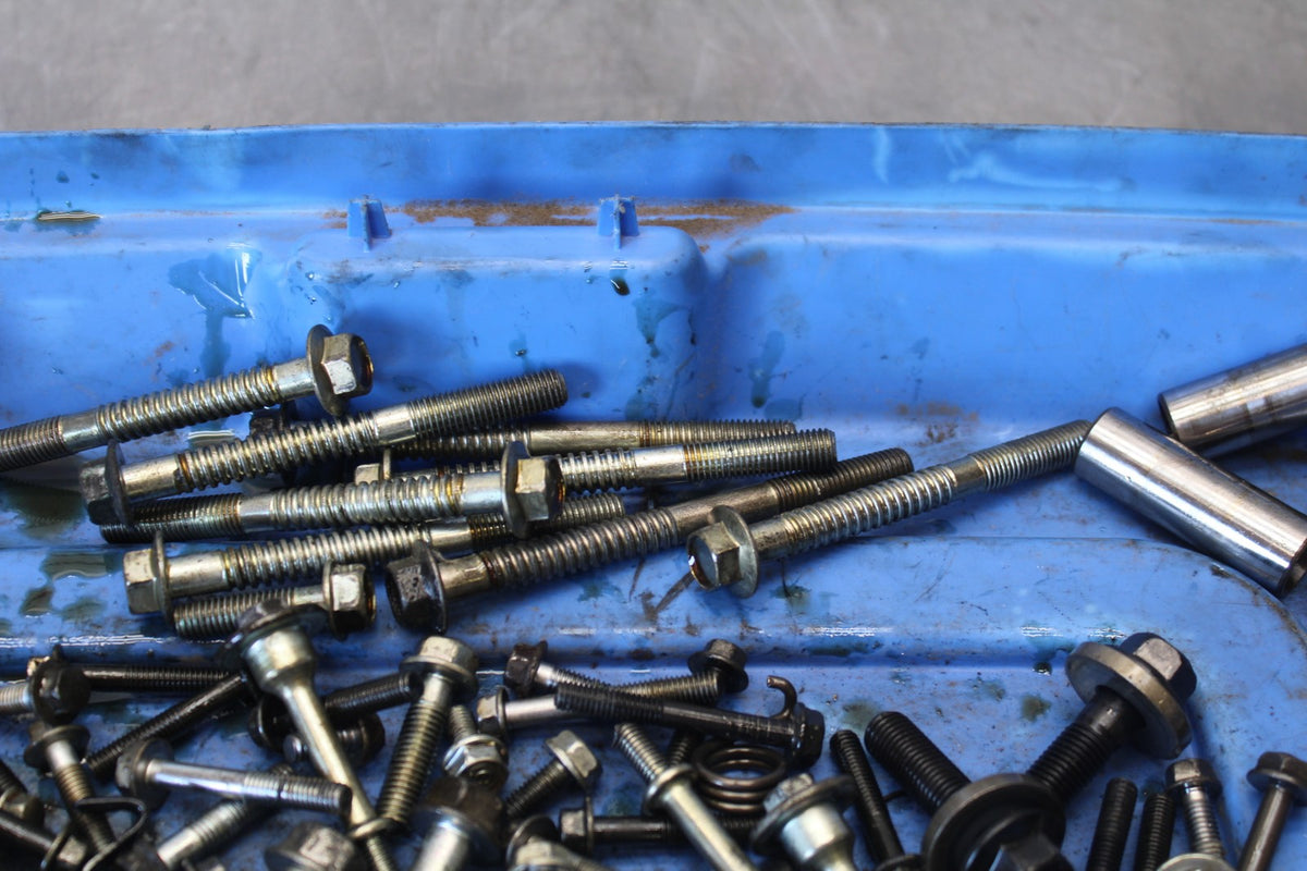 06-07 HONDA INTERCEPTOR 800 VFR800 ENGINE BOLTS HARDWARE MOTOR SCREWS BB917