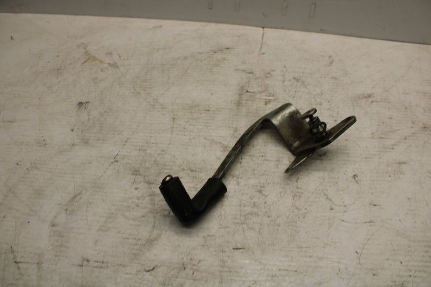 09 YAMAHA FZ6 RIGHT REARSET BRAKE FOOT PEDAL BB295