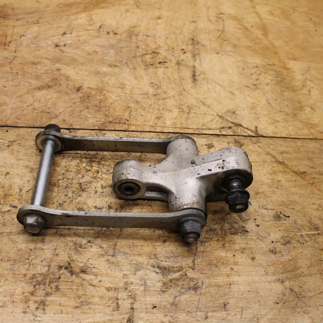 05-09 SUZUKI BOULEVARD C90 REAR BACK SHOCK LINK BB332