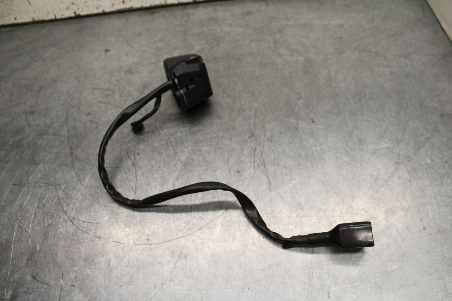 19-22 KAWASAKI Z400 RIGHT CLIP ON HANDLE KILL OFF START SWITCH SWITCHES BB738
