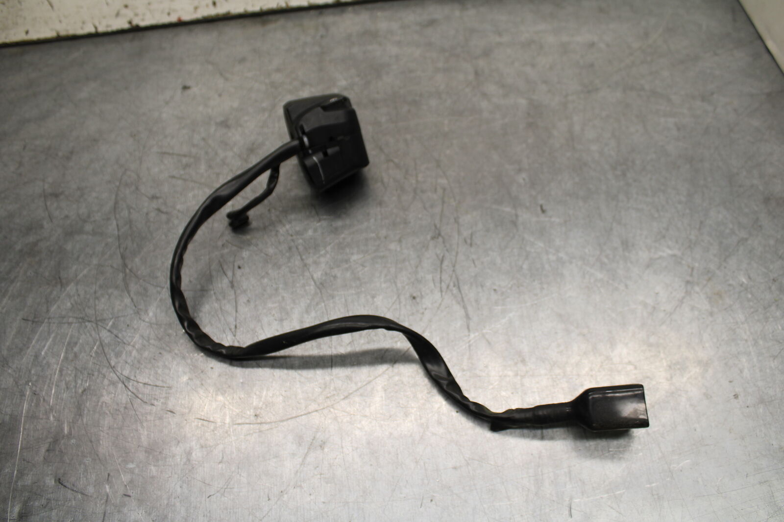 19-22 KAWASAKI Z400 RIGHT CLIP ON HANDLE KILL OFF START SWITCH SWITCHES BB738