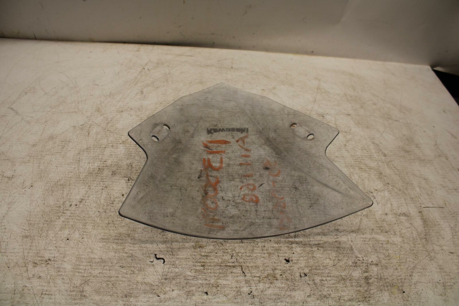 12-13 KAWASAKI EX300 NINJA FRONT WINDSHIELD WINDSCREEN BB373 