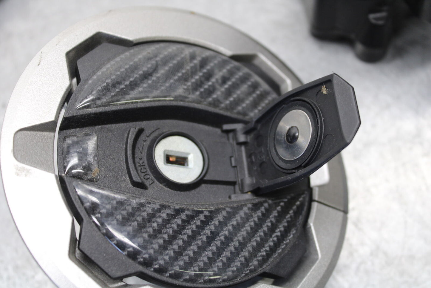 18-23 KAWASAKI NINJA 400 IGNITION LOCK KEY SET W/ GAS CAP AND SEAT LOCK BB660