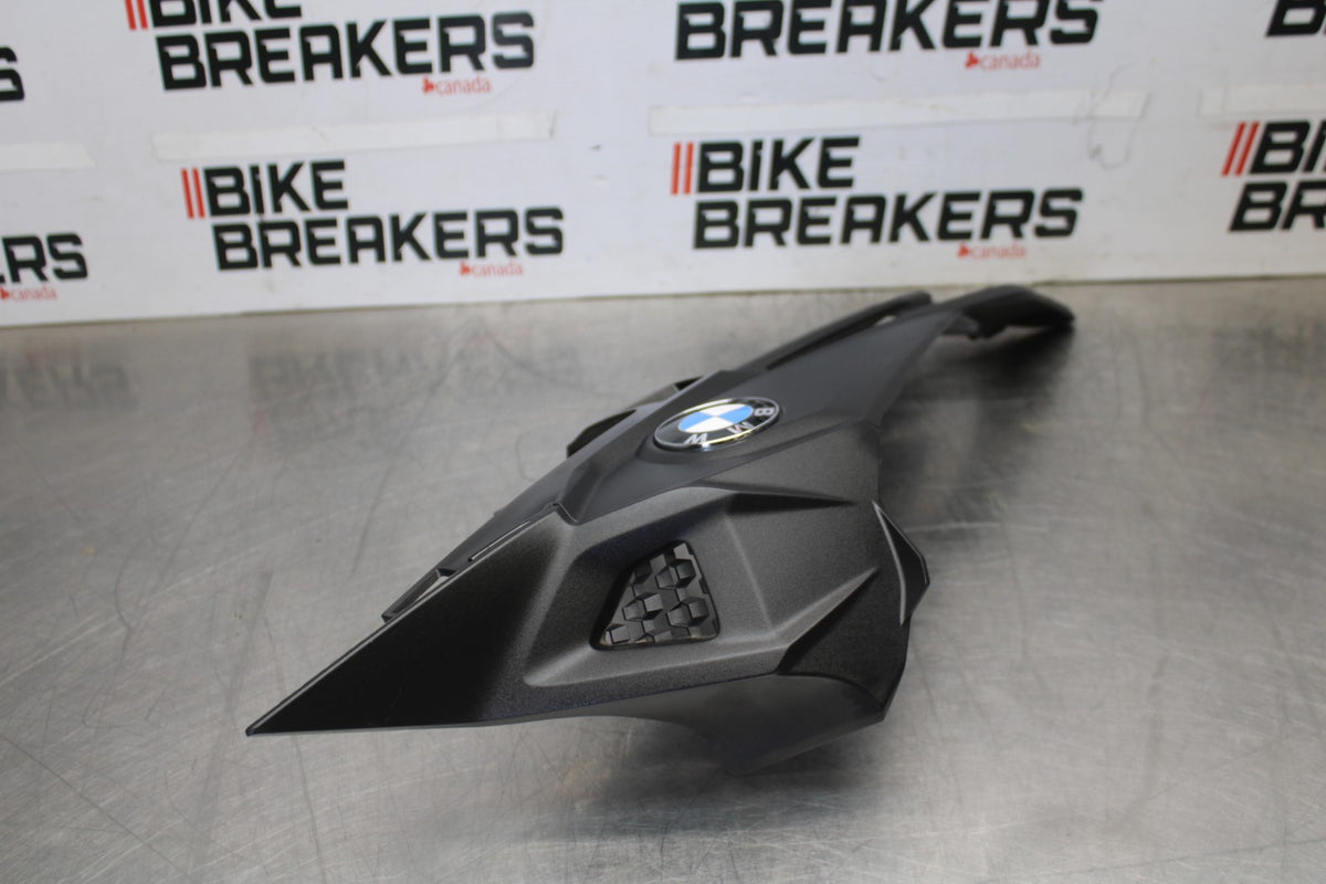 17-20 BMW S1000R RIGHT MID UPPER SIDE FAIRING COWL PLASTIC BB909
