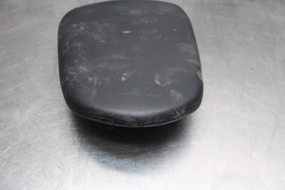 08-09 SUZUKI GSXR750 REAR BACK PASSENGER TANDEM SEAT PAD SADDLE PILLION BB854