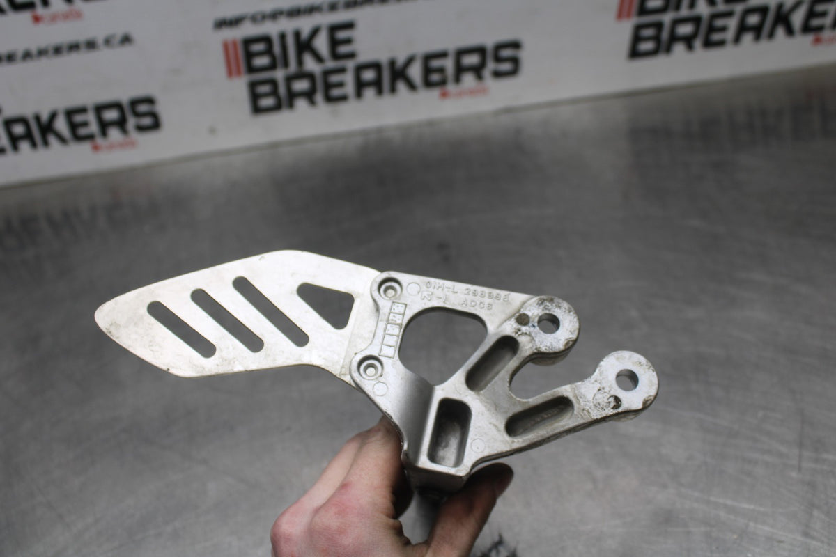 06-07 SUZUKI GSXR750 LEFT REARSET REAR SET DRIVER FOOT PEG REST STOP BB811