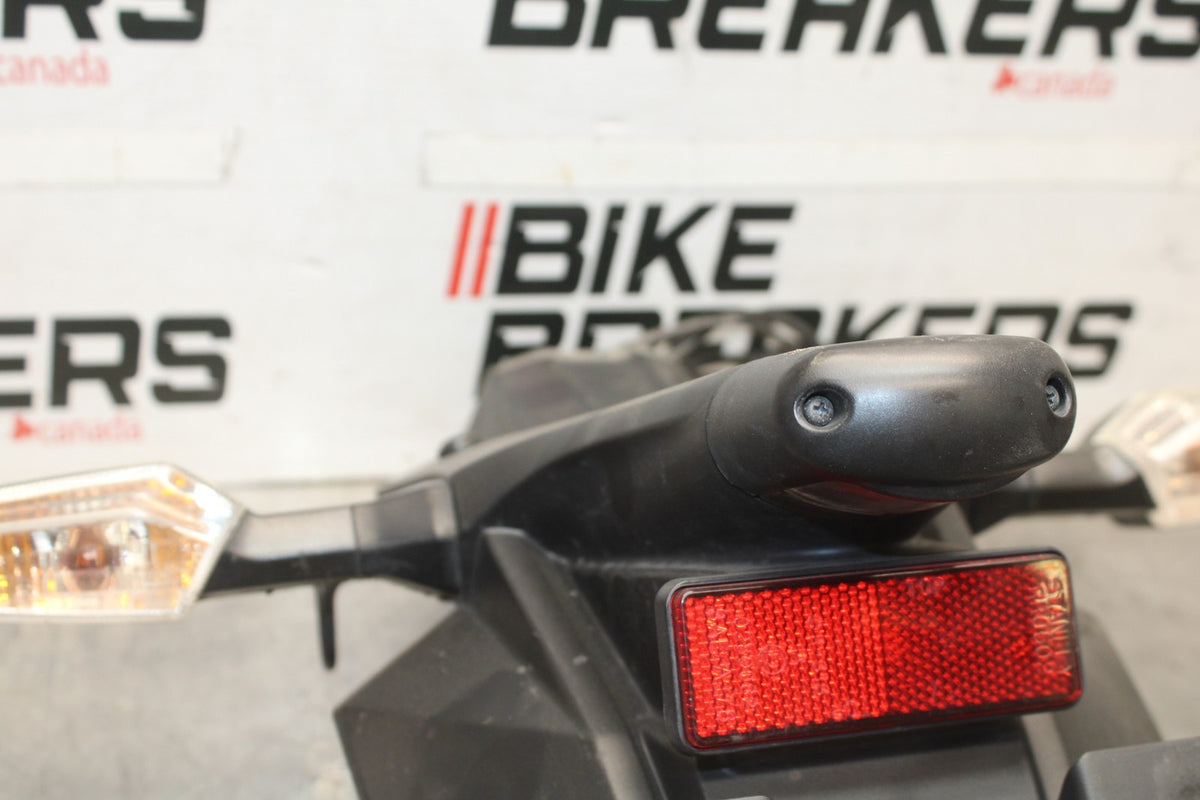 12 KAWASAKI NINJA 650 EX650E REAR BACK FENDER MUD GUARD & LIGHTS BB926