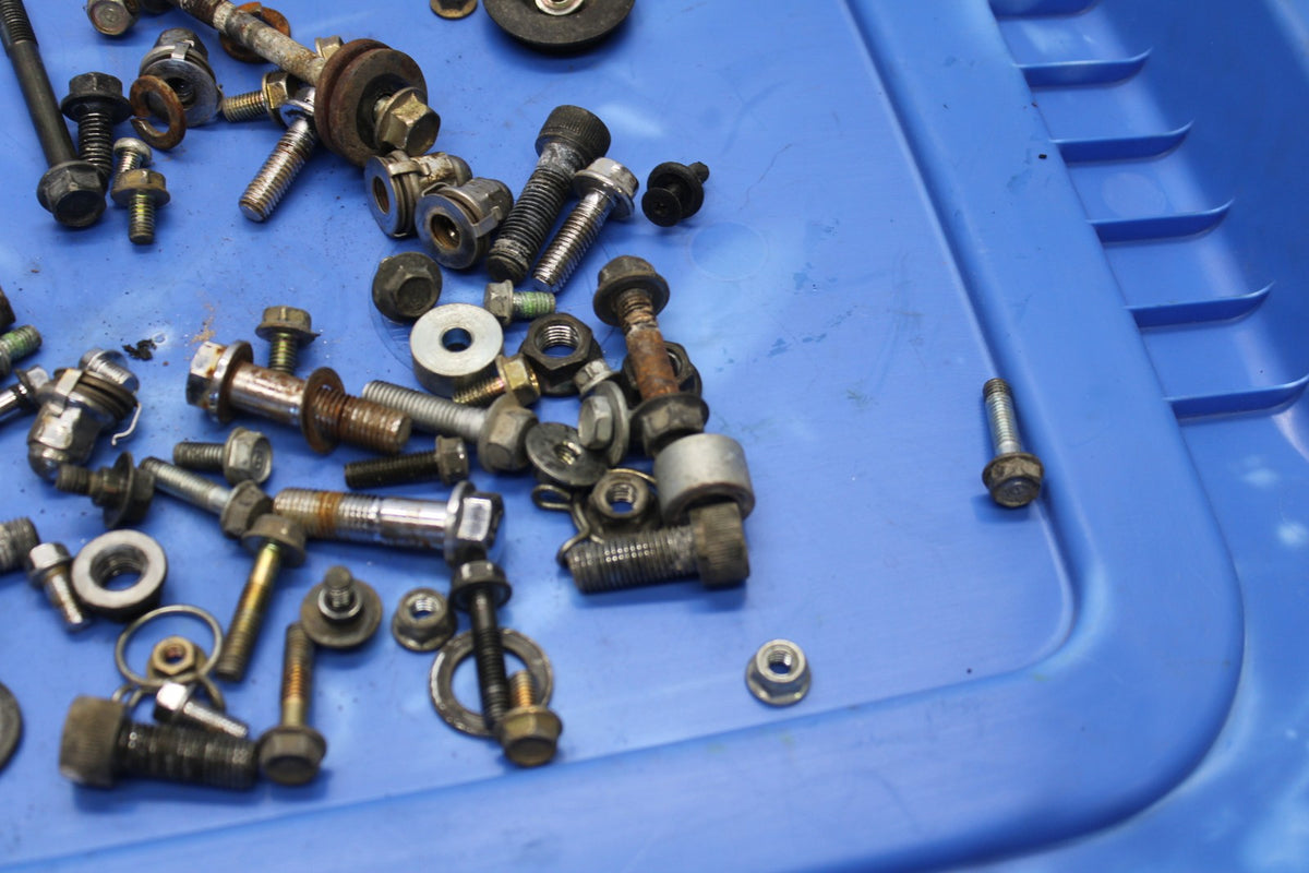 95 HONDA SHADOW 1100 MOUNTING BOLTS HARDWARE SCREWS BB885