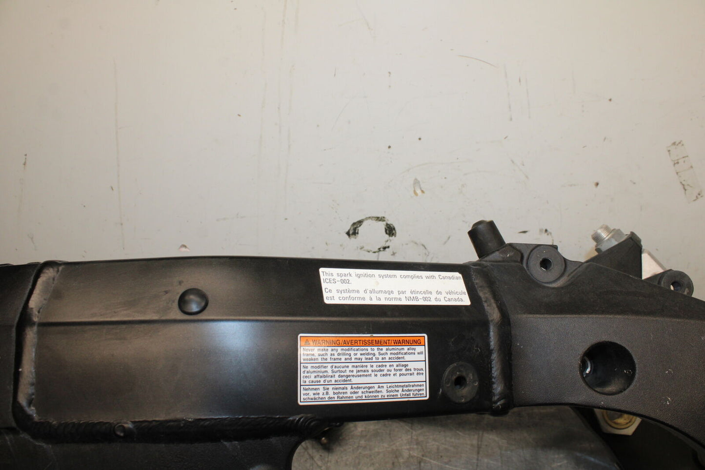 05-06 SUZUKI GSXR1000 FRAME CHASSIS BB677