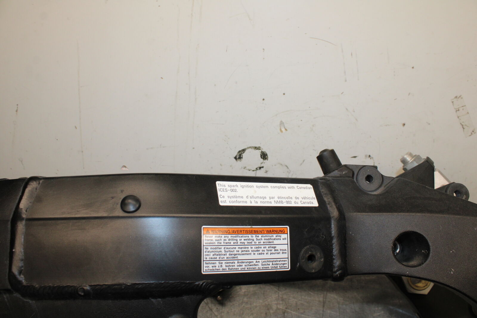 05-06 SUZUKI GSXR1000 FRAME CHASSIS BB677