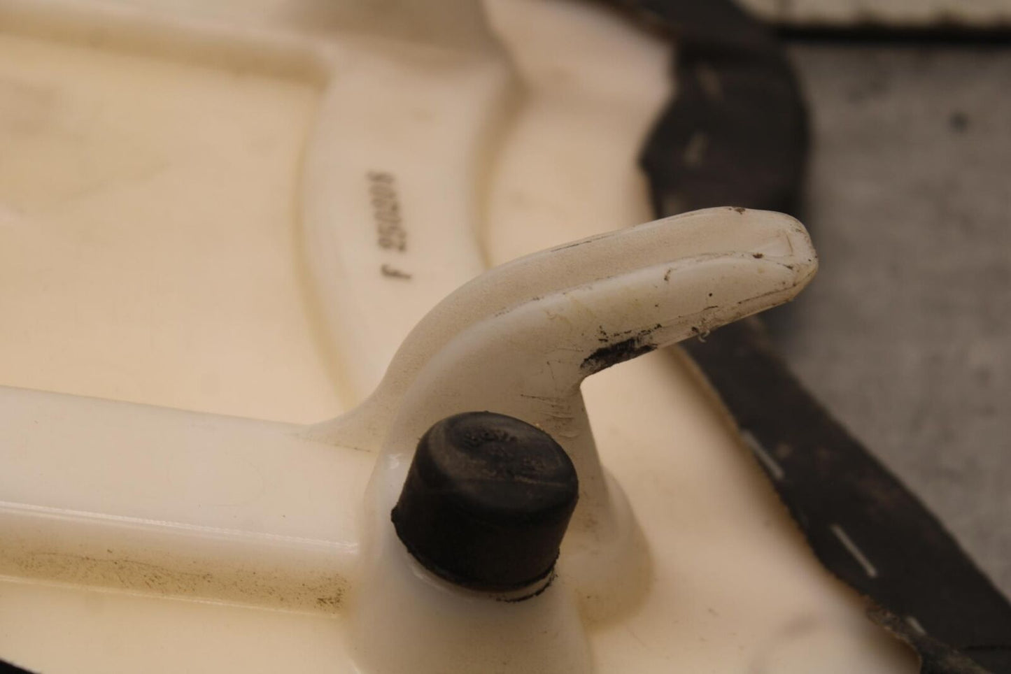 09-16 SUZUKI GSXR1000 FRONT DRIVERS SEAT PAD SADDLE PILLION 45100-47H10-DW2 BB64