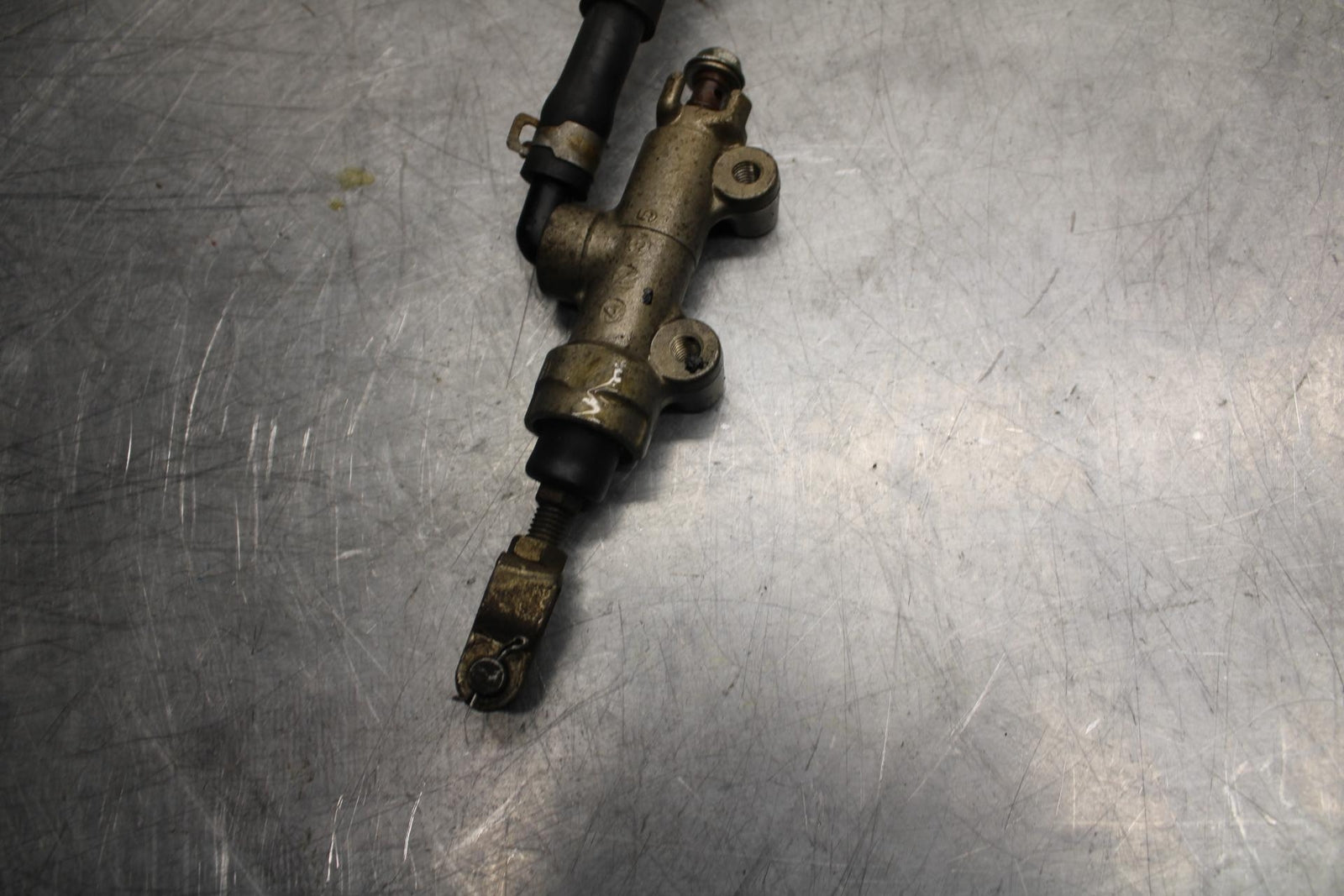 1996 Kawasaki Ninja 600R ZX600C REAR BACK BRAKE MASTER CYLINDER W RESERVOIR BB35