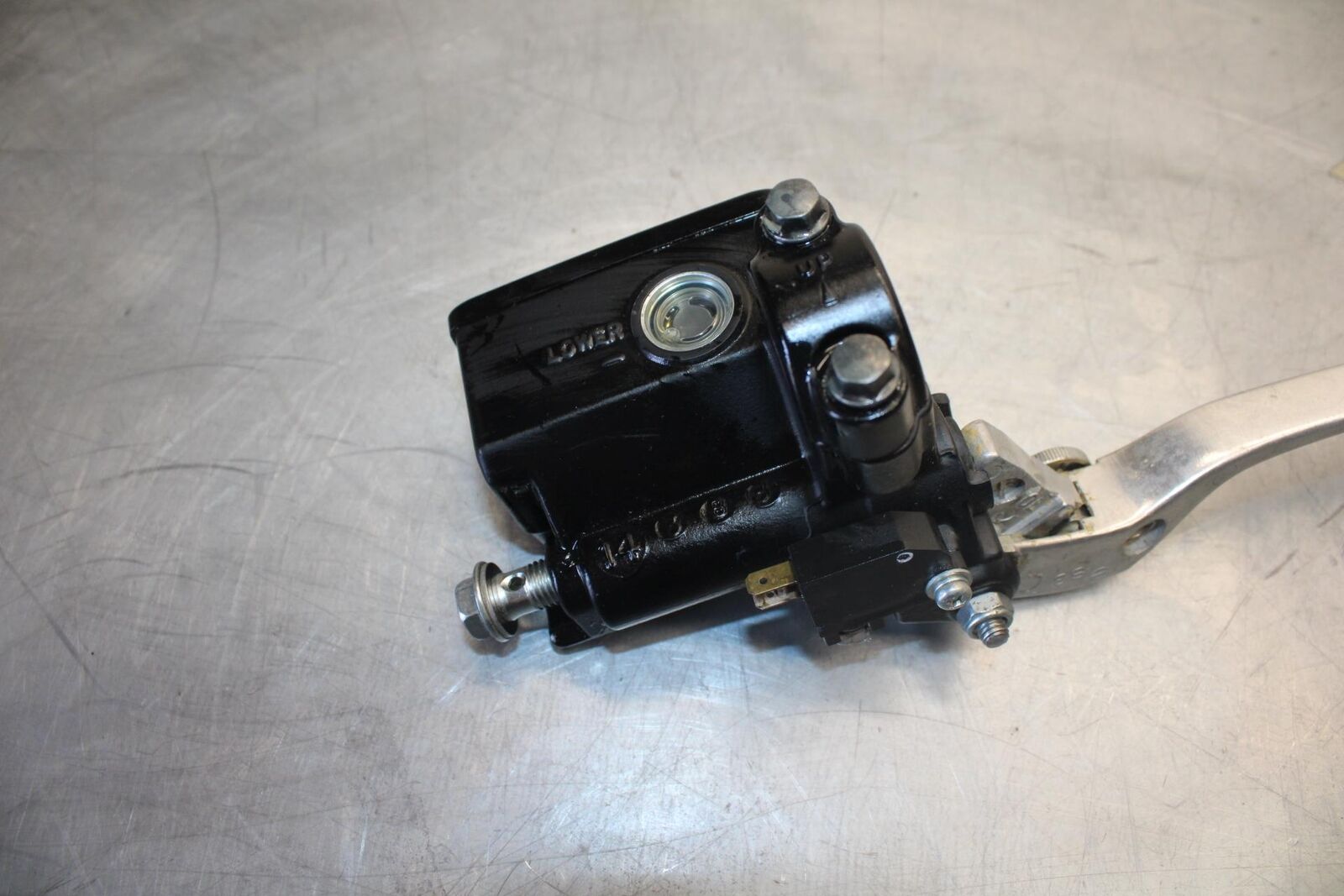 2016 Suzuki Bandit GSF1250SA ABS FRONT BRAKE MASTER CYLINDER w/ LEVER BB509