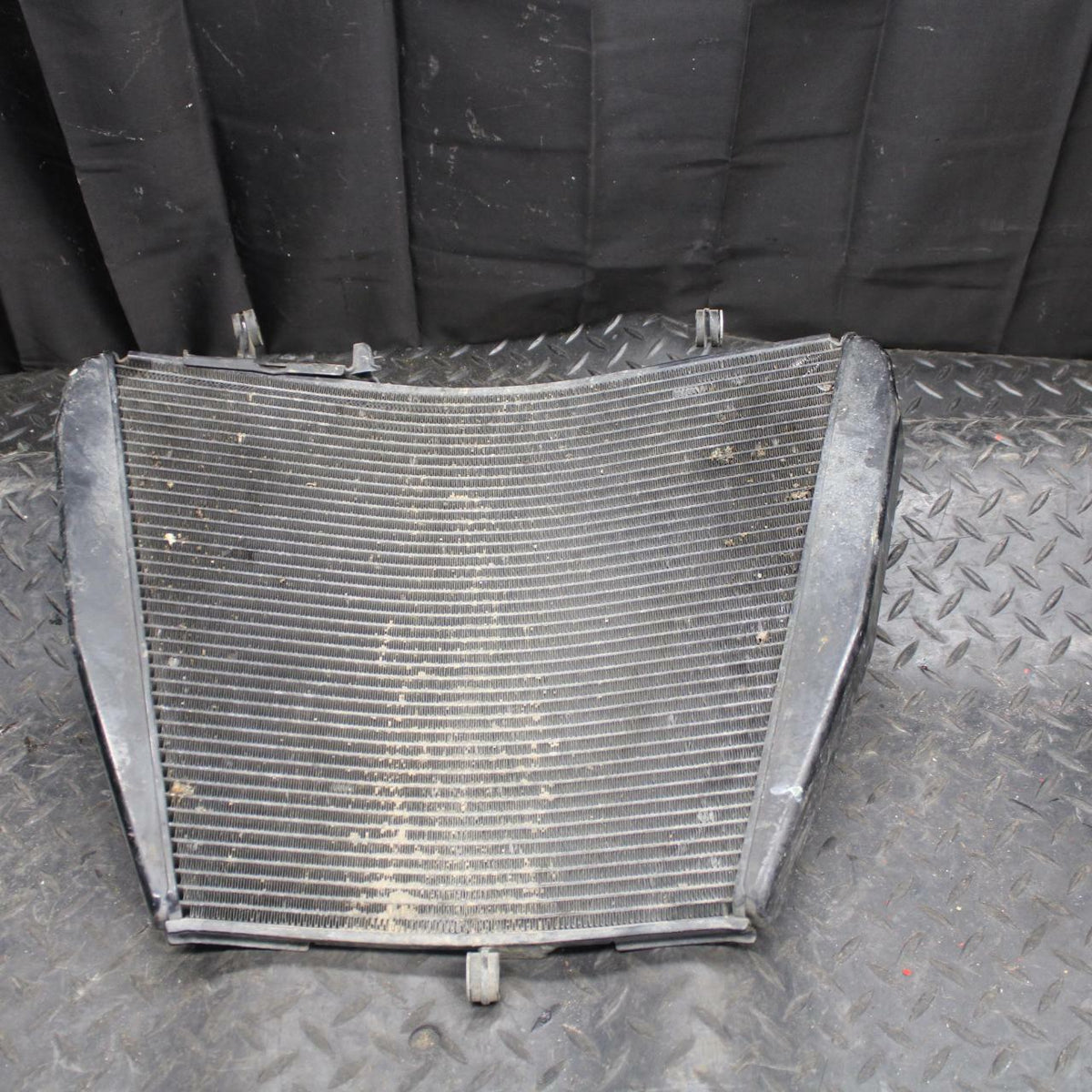 10-11 HONDA CBR1000RR ENGINE RADIATOR MOTOR COOLER COOLING RADIATER BB228