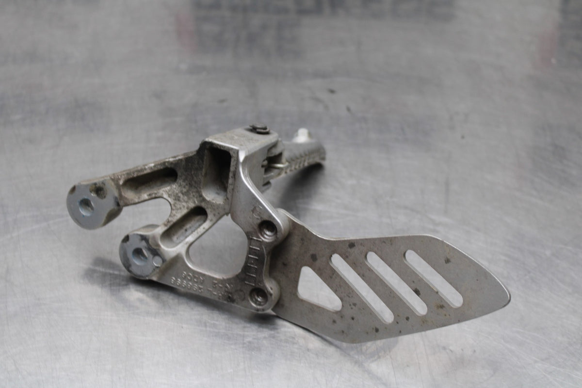 08-10 SUZUKI GSXR 600 LEFT REARSET REAR SET DRIVER FOOT PEG REST STOP BB835