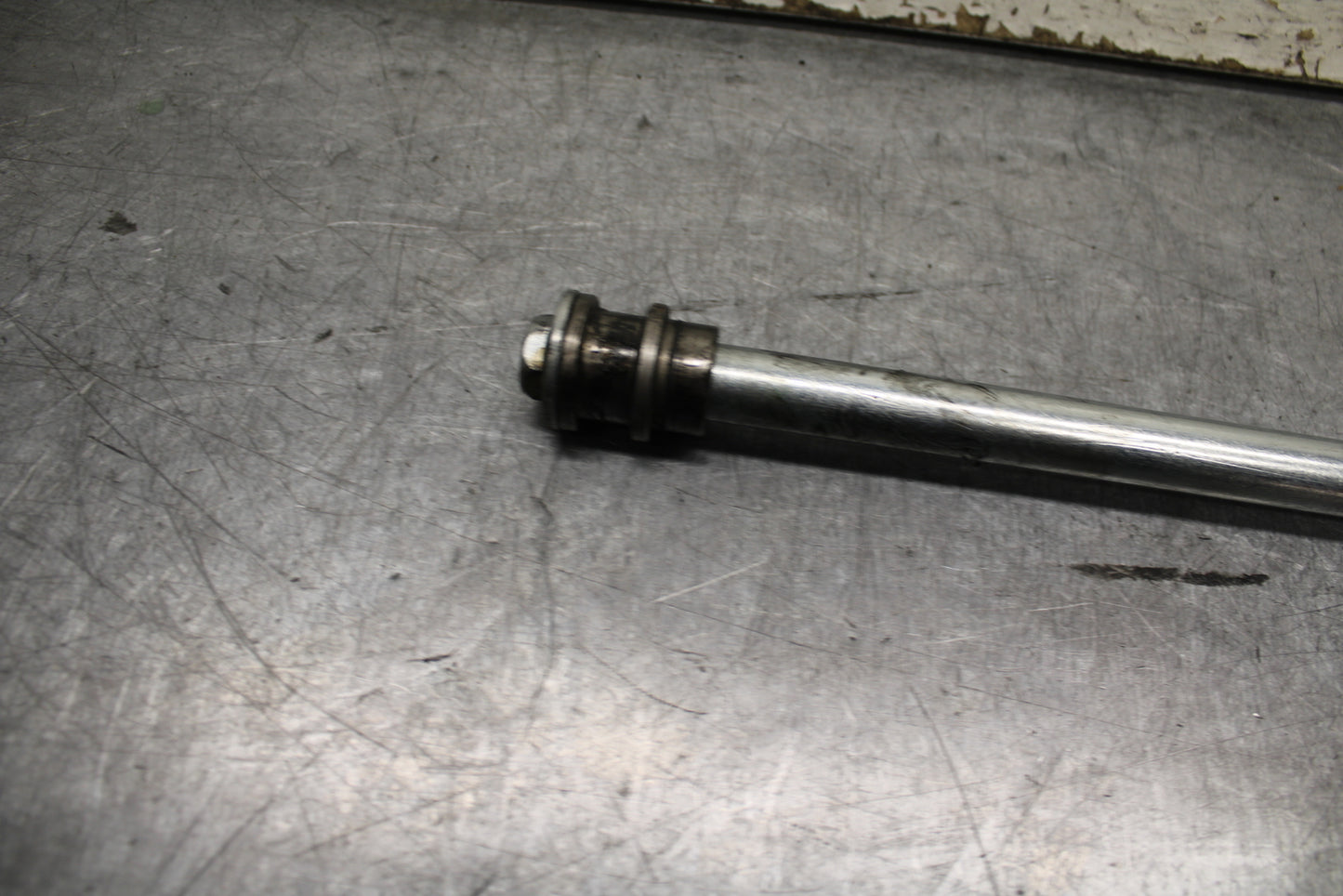 24 KAWASAKI NINJA 500 ABS FRONT WHEEL RIM AXLE PIVOT BOLT BB744