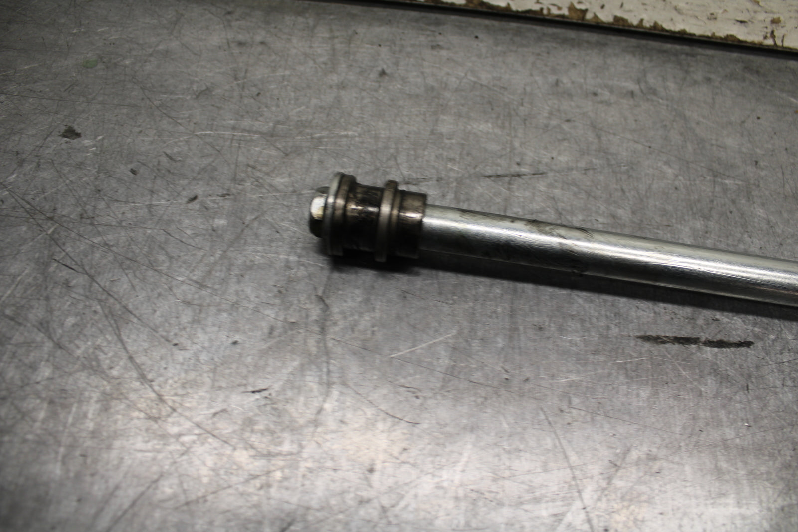 24 KAWASAKI NINJA 500 ABS FRONT WHEEL RIM AXLE PIVOT BOLT BB744