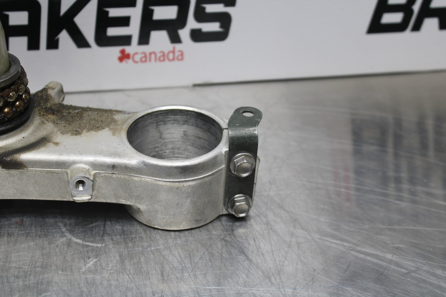 04-05 KAWASAKI NINJA ZX10R FRONT FORKS CLAMP LOWER TRIPLE TREE STEM BB163