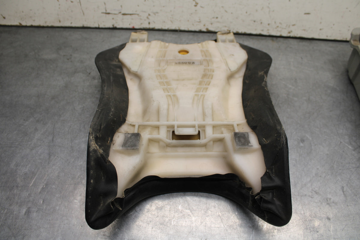 07-08 YAMAHA YZF R1 FRONT DRIVERS SEAT PAD SADDLE PILLION BB724