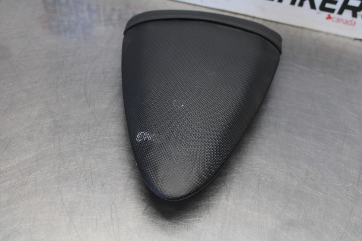 07-08 KAWASAKI NINJA ZX6R REAR PASSENGER TANDEM SEAT PAD SADDLE PILLION BB937