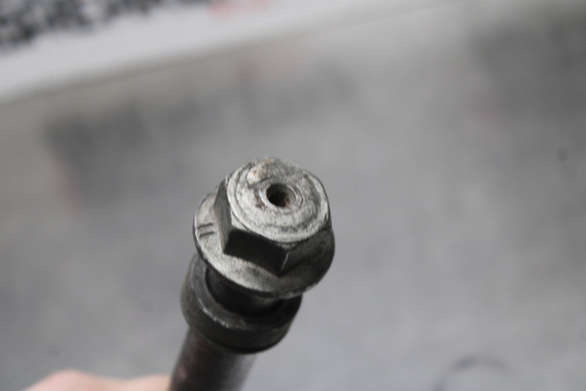 99-00 HARLEY-DAVIDSON ELECTRA GLIDE FLHT REAR AXLE BACK WHEEL RIM BOLT BB805