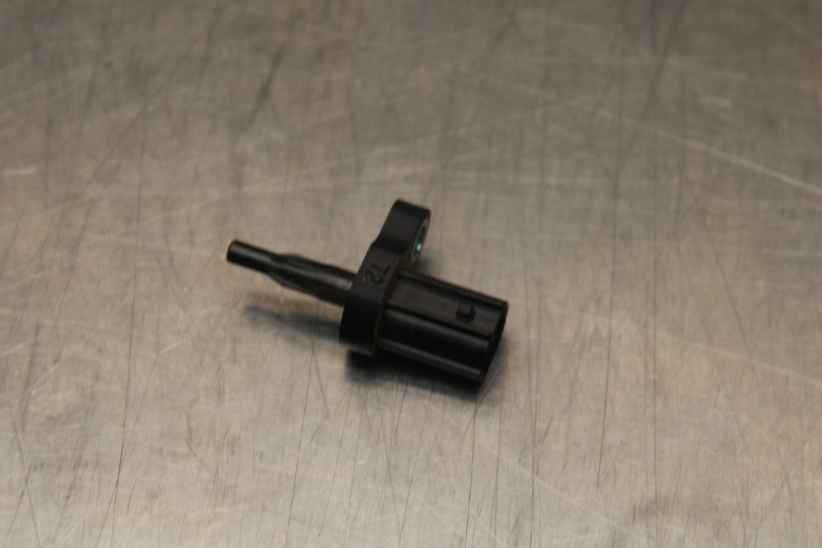 22-25 YAMAHA YZF R7 AIR INTAKE TEMPERATURE TEMP SENSOR BB85024.99