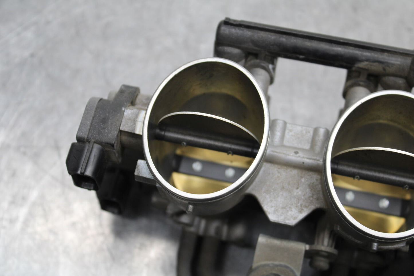 13-18 KAWASAKI NINJA ZX6R MAIN FUEL INJECTORS / THROTTLE BODIES BB118