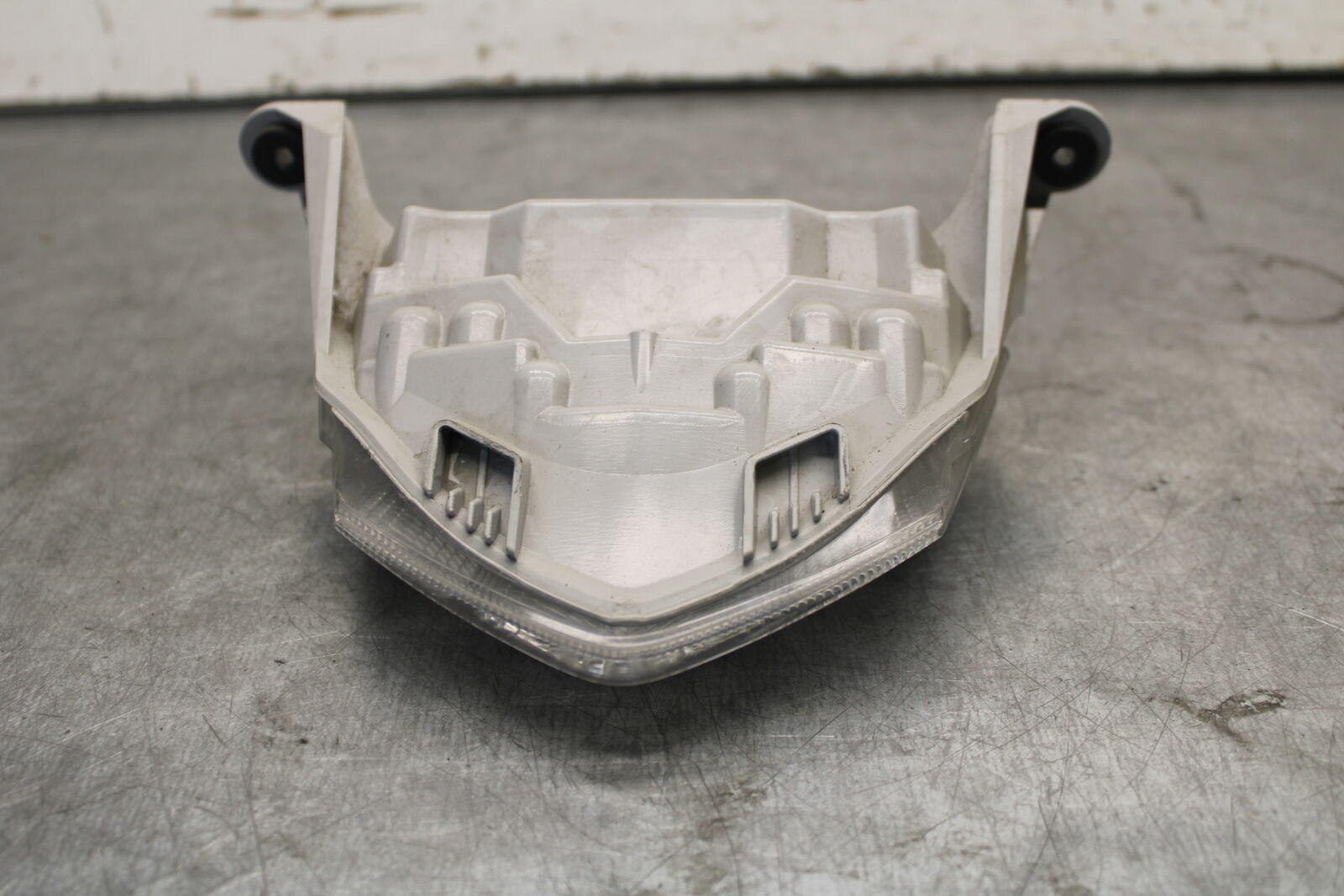 09-12 KAWASAKI NINJA ZX6R REAR TAIL TAILLIGHT BACK BRAKE LIGHT BB640