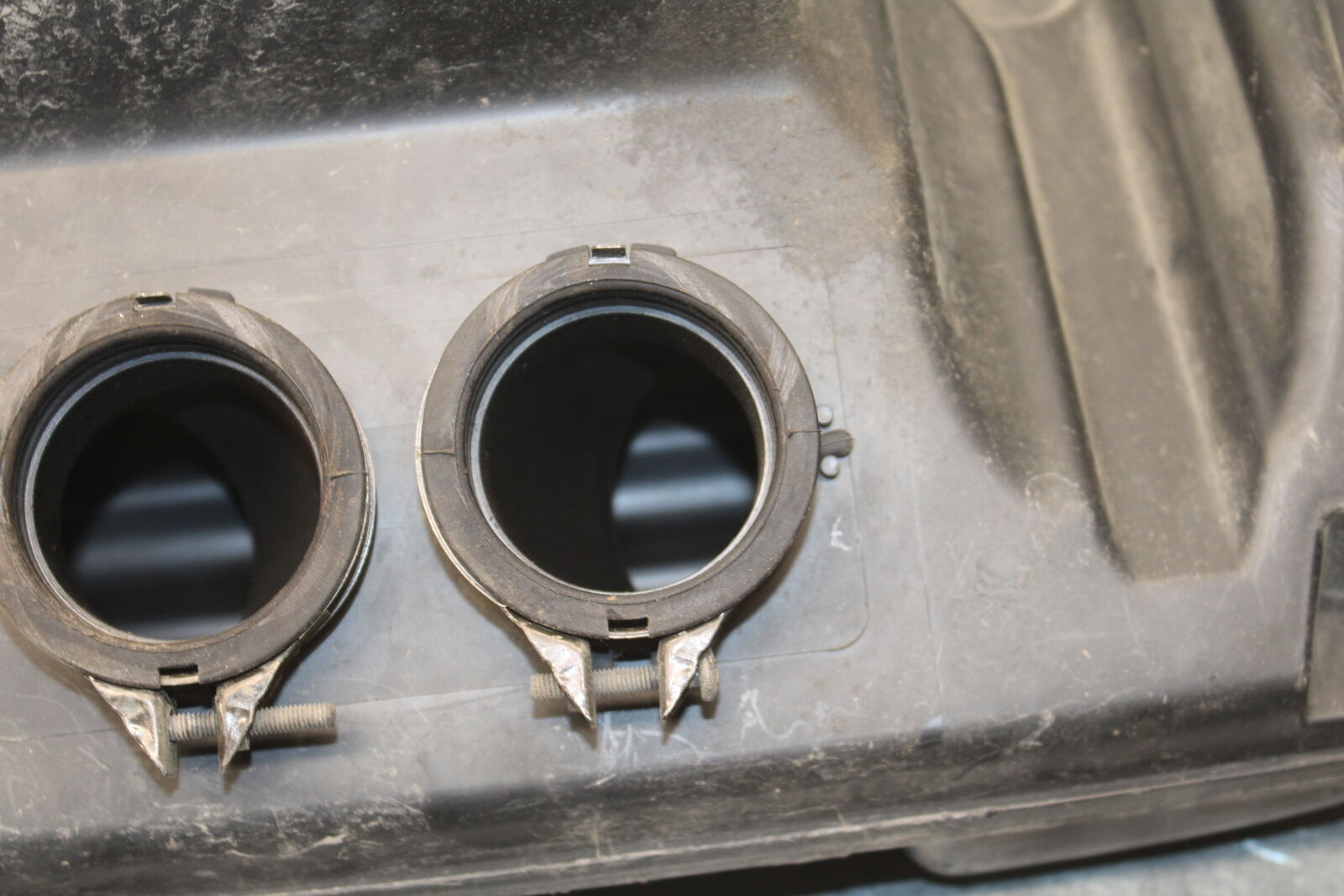 05-09 SUZUKI BOULEVARD C90 AIRBOX AIR INTAKE FILTER BOX BB692